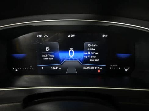 Used 2024 Volkswagen Tiguan SE R-Line image 21