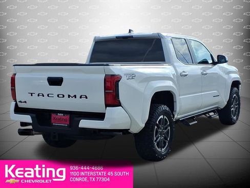Used 2025 Toyota Tacoma TRD Sport AWD/4WD image 6