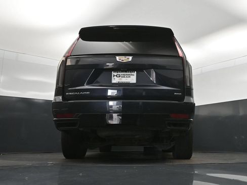 Used 2023 Cadillac Escalade ESV Sport Platinum RWD image 42