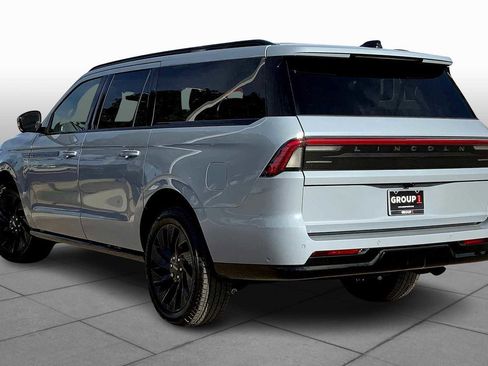 New 2025 Lincoln Navigator L Reserve w/ Jet Appearance Package image 12