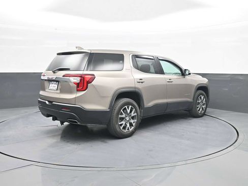 Used 2023 GMC Acadia SLE image 8