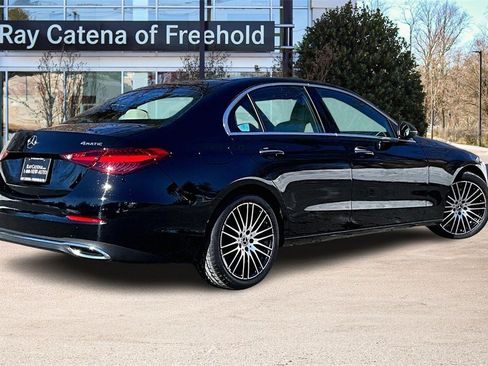Certified 2022 Mercedes-Benz C 300 4MATIC Sedan image 2