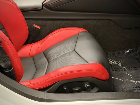 Used 2022 Chevrolet Corvette Stingray Preferred Conv w/ Z51 Performance Package RWD image 17