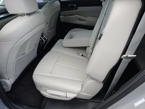 New 2026 Kia Sorento S FWD image 16