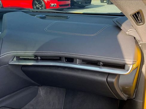 Used 2025 Chevrolet Corvette Stingray Convertible w/ 1LT image 18