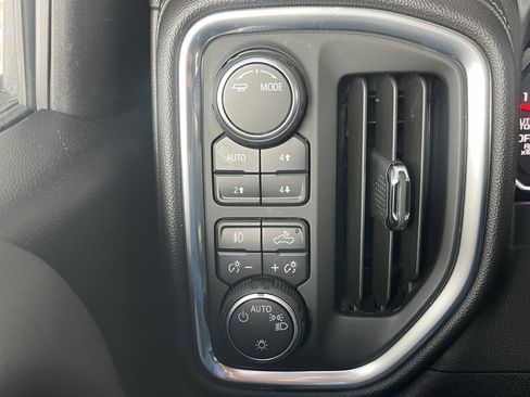 Used 2020 Chevrolet Silverado 1500 RST AWD/4WD image 12