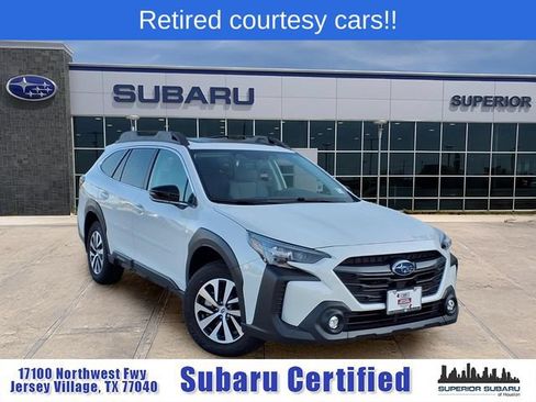 Certified 2025 Subaru Outback Premium AWD/4WD image 1