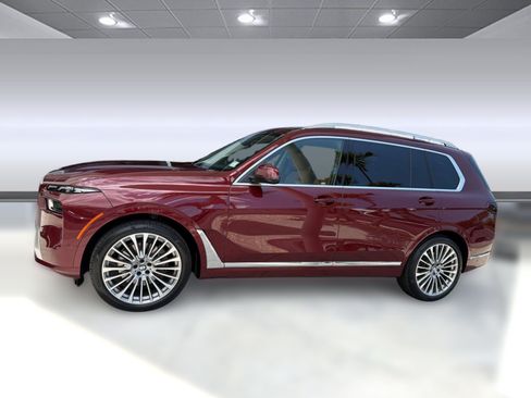 Used 2024 BMW X7 xDrive40i AWD/4WD image 2