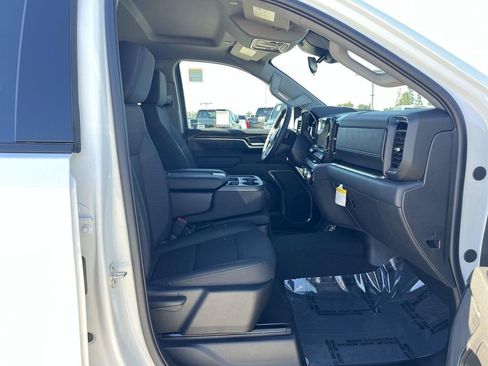New 2026 GMC Sierra 1500 Elevation w/ LPO, Elevation Black Package AWD/4WD image 31