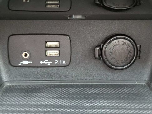 Used 2024 Subaru Forester Touring w/ Convenience Package AWD/4WD image 24