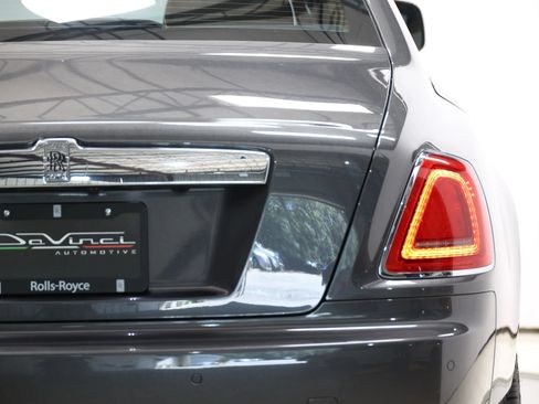 Used 2011 Rolls-Royce Ghost RWD image 75