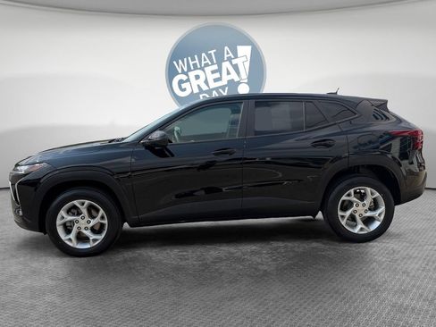 Certified 2024 Chevrolet Trax LS w/ LS Convenience Package FWD image 7