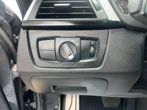 Used 2018 BMW 330i Gran Turismo xDrive image 21