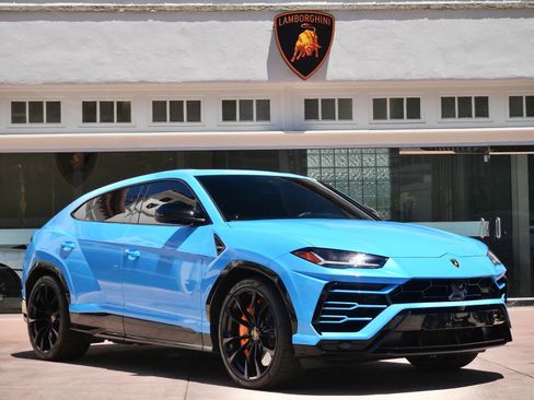 Used 2021 Lamborghini Urus AWD/4WD image 1