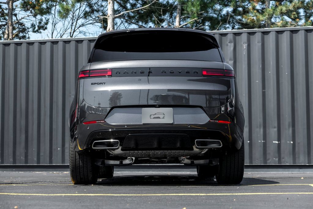 New 2026 Land Rover Range Rover Sport Dynamic SE AWD/4WD image 7