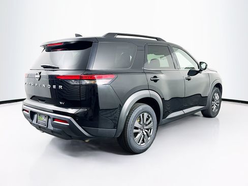 Used 2024 Nissan Pathfinder SV FWD image 9