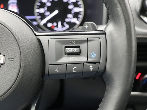 Used 2023 Nissan Rogue SV w/ SV Premium Package image 20