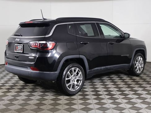 Used 2022 Jeep Compass Latitude image 10