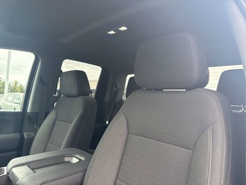 Used 2022 GMC Sierra 2500 SLE w/ SLE Value Package; image 10