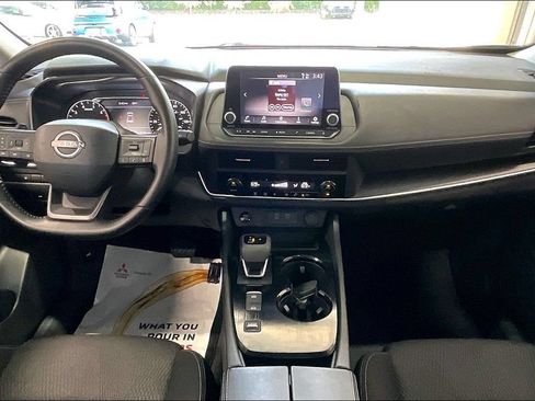 Used 2025 Nissan Rogue SV FWD image 6