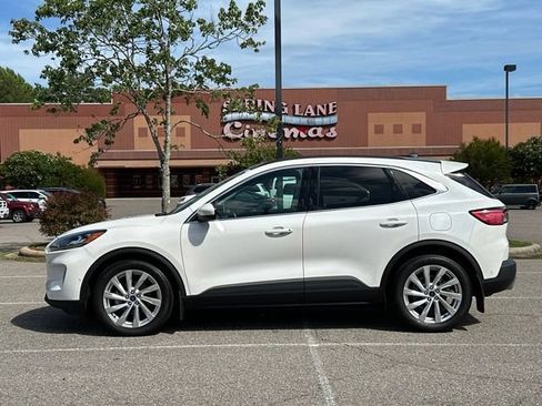 Used 2022 Ford Escape Titanium w/ Titanium Elite Package FWD image 2