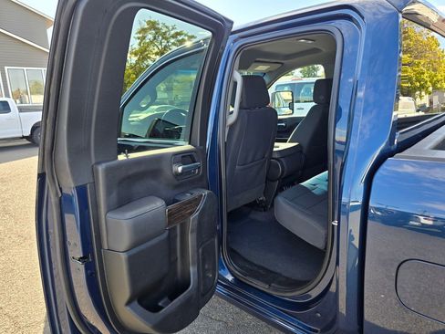 Used 2023 GMC Sierra 2500 SLE w/ SLE Convenience Package image 17