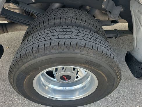 Used 2023 GMC Sierra 3500 Denali w/ Denali Ultimate Package image 14