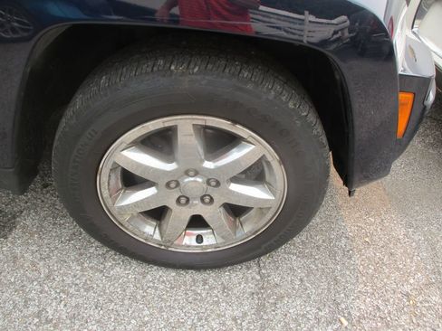 Used 2012 Jeep Liberty Sport AWD/4WD image 3