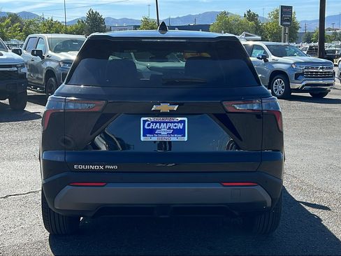Used 2025 Chevrolet Equinox LT AWD/4WD image 6