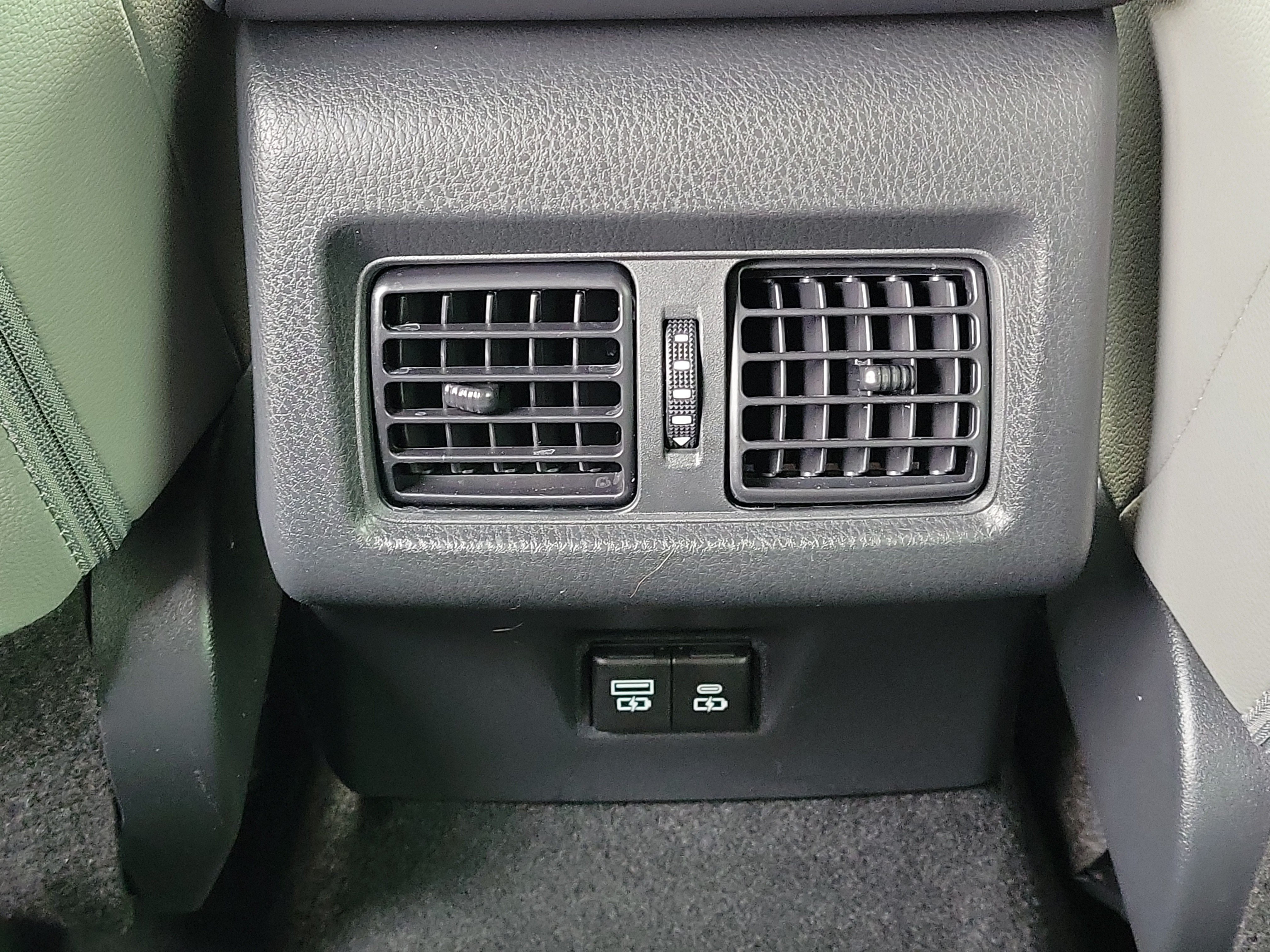 Used 2026 Toyota Camry SE FWD image 12