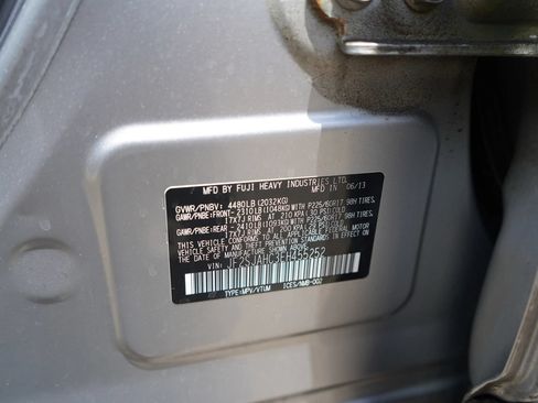 Used 2014 Subaru Forester 2.5i Limited AWD/4WD image 8