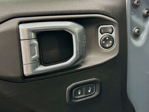 Used 2024 Jeep Wrangler Sport S w/ Convenience Group image 15