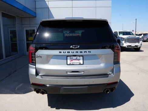 Used 2025 Chevrolet Suburban Z71 AWD/4WD image 39