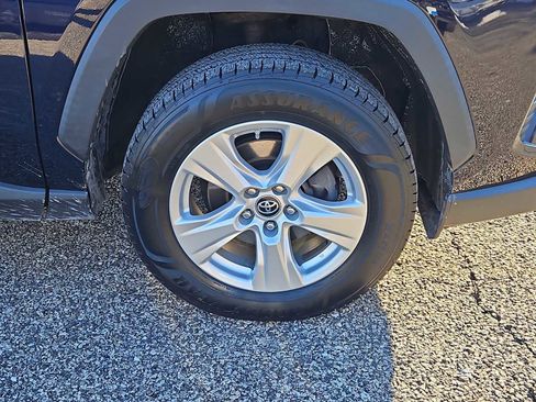 Used 2019 Toyota RAV4 XLE image 23
