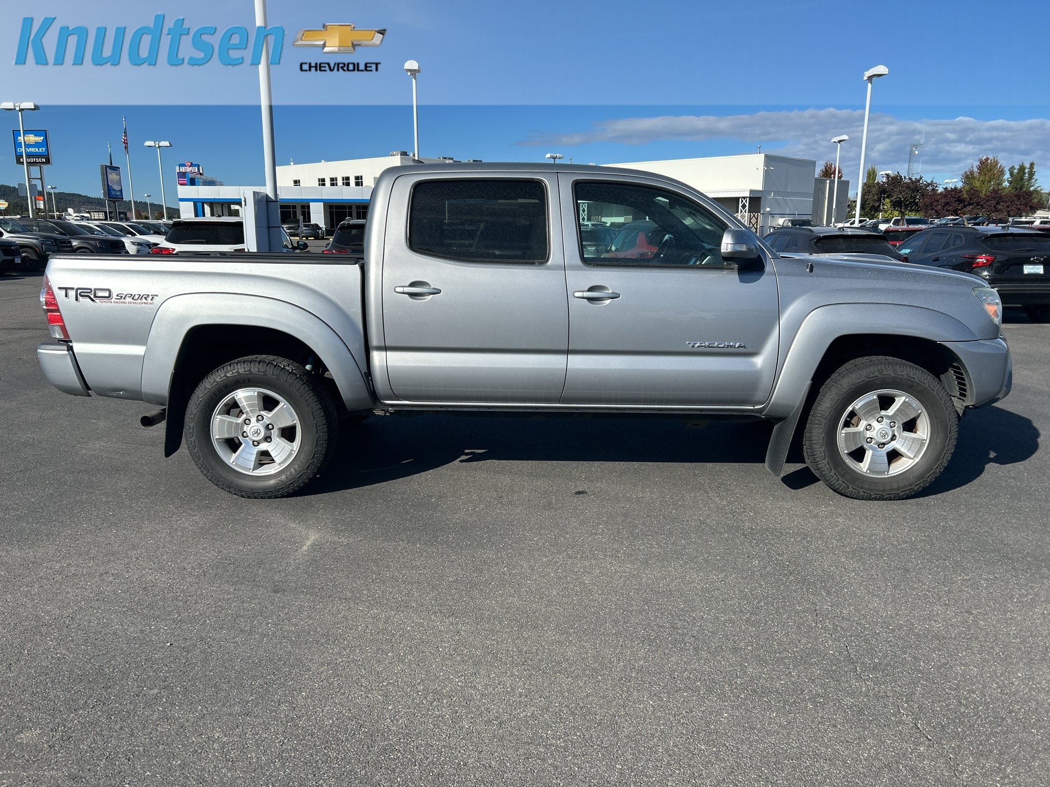 Used 2015 Toyota Tacoma 4x4 Double Cab w/ TRD Sport Package image 7