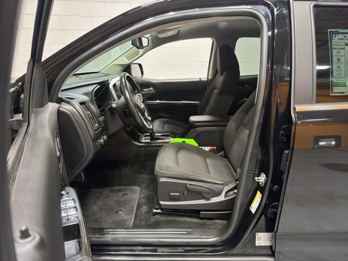 Used 2018 GMC Canyon SLE w/ Nightfall Edition image 14