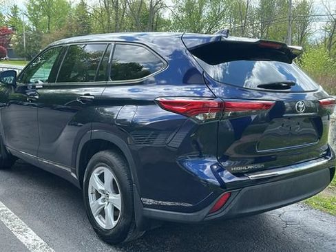 Used 2020 Toyota Highlander LE AWD/4WD image 7