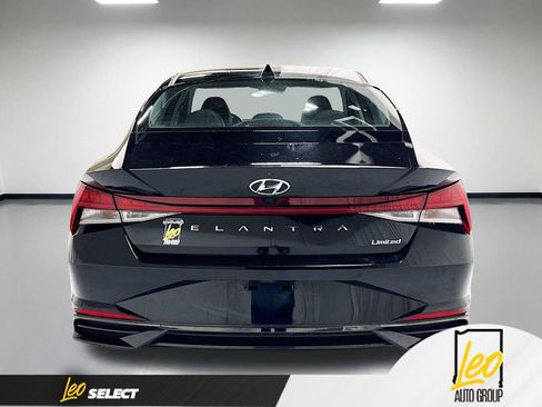 Used 2022 Hyundai Elantra Limited FWD image 9