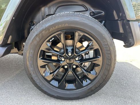 Used 2021 Jeep Wrangler Unlimited Sahara w/ Cold Weather Group image 14