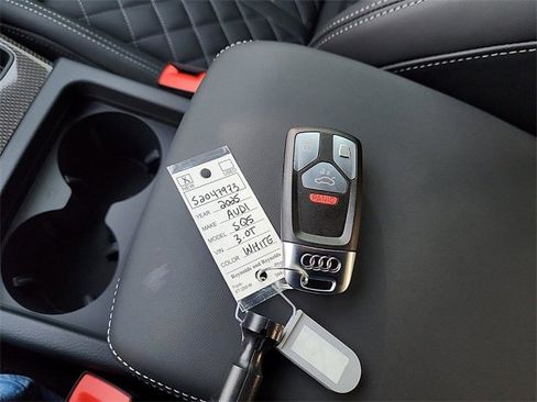 New 2025 Audi SQ5 Premium Plus image 29