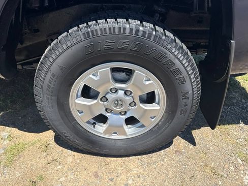 Used 2013 Toyota Tacoma 4x4 Double Cab image 25