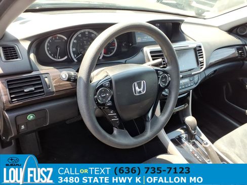Used 2016 Honda Accord EX image 8