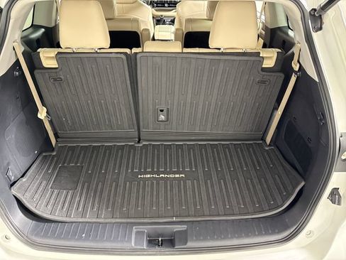Used 2021 Toyota Highlander Platinum AWD/4WD image 20