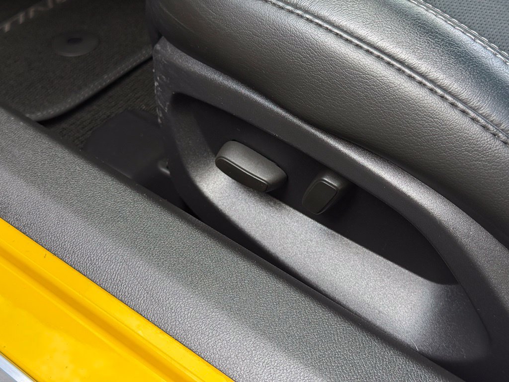 Used 2014 Chevrolet Corvette Stingray Coupe w/ Battery Protection Package RWD image 37
