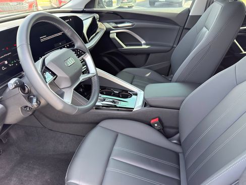 Used 2025 Audi Q5 Premium w/ Convenience Package AWD/4WD image 10