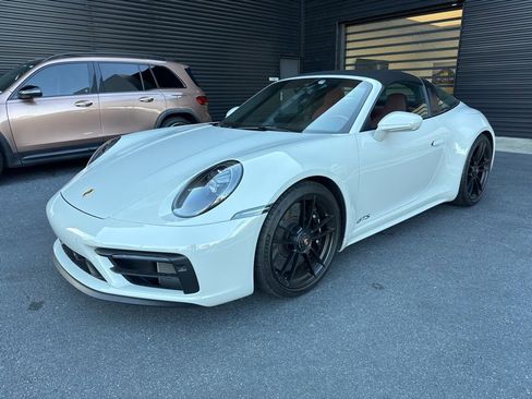 Used 2023 Porsche 911 Targa 4 GTS image 1