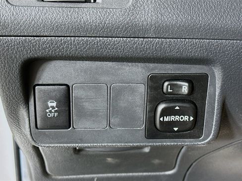 Used 2011 Toyota Corolla S image 17