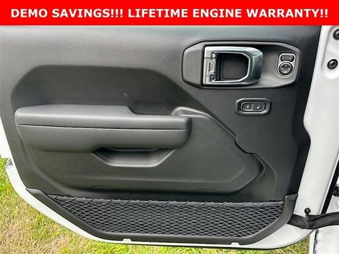 New 2026 Jeep Gladiator Sport image 13