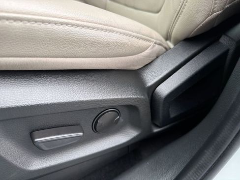 Used 2022 Ford Ranger Lariat w/ Equipment Group 501A High image 18