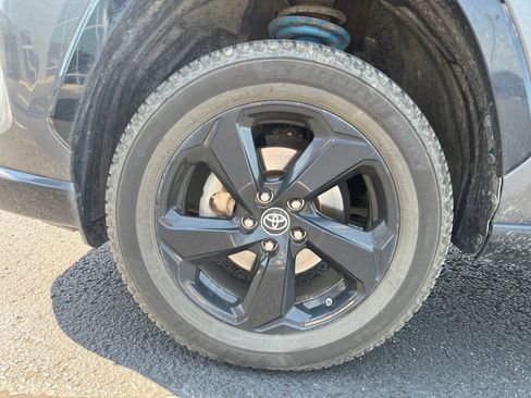 Used 2019 Toyota RAV4 XSE w/ XSE Weather Package AWD/4WD image 9